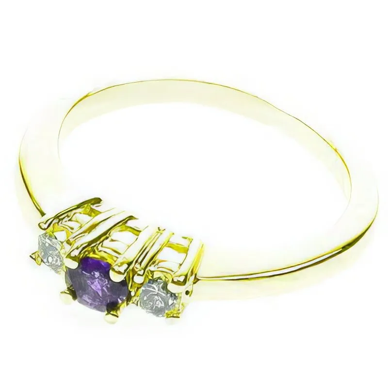 0.50 CT Round Cut Diamonds & Blue Sapphires - Three Stone Ring