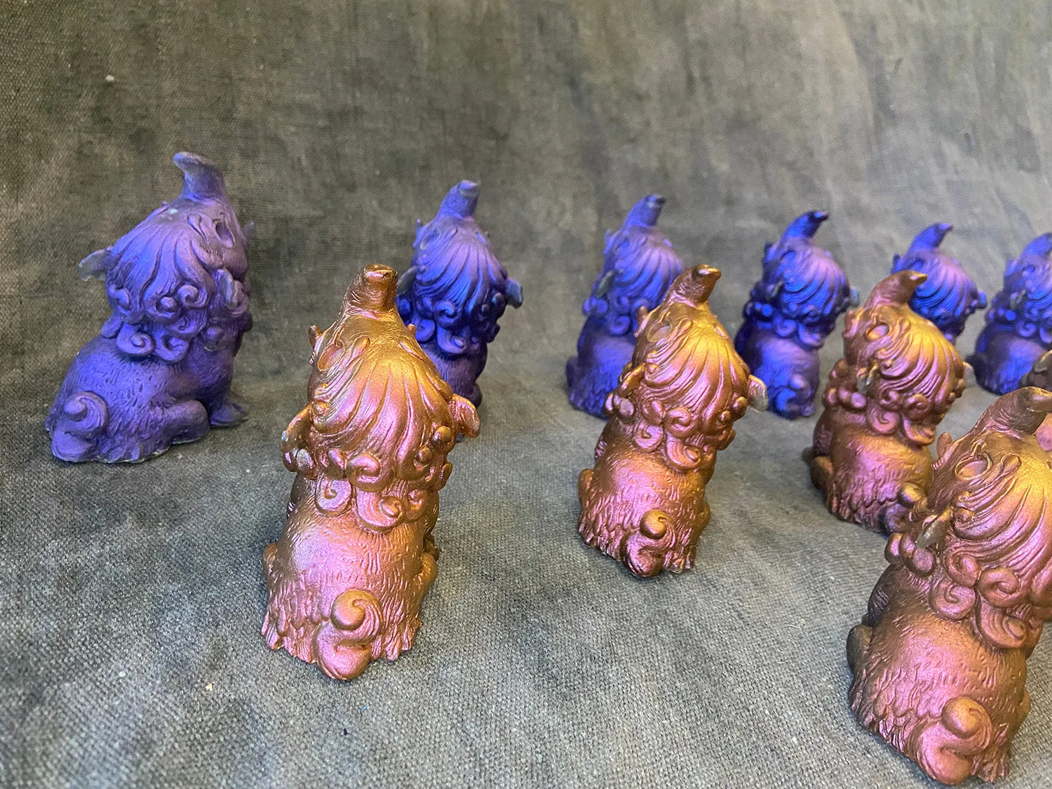 BABY BAKU BLANK GLOW IN THE DARK CAST- RED/ PURPLE COLOR SHIFT
