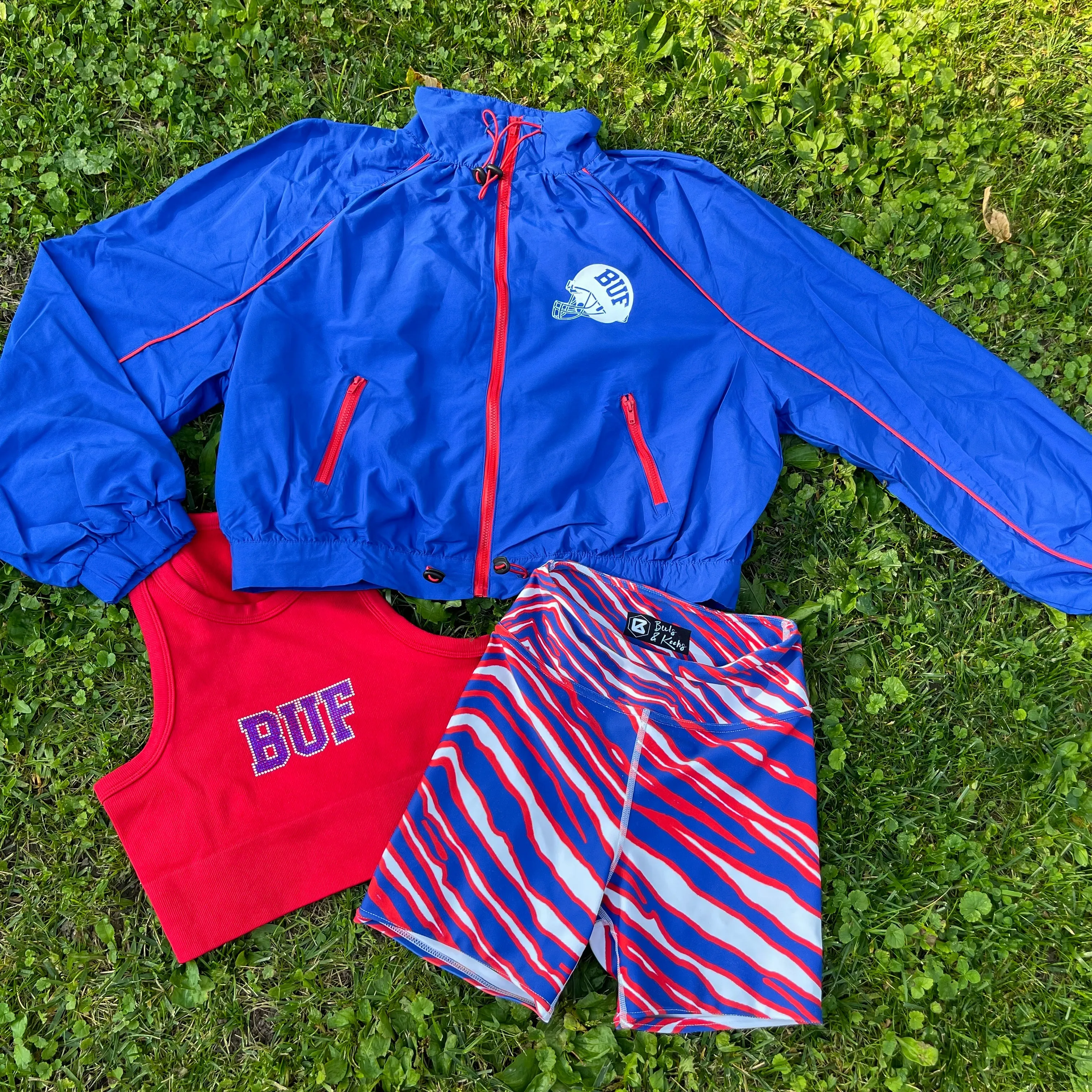 *LIMITED* Helmet crop windbreakers