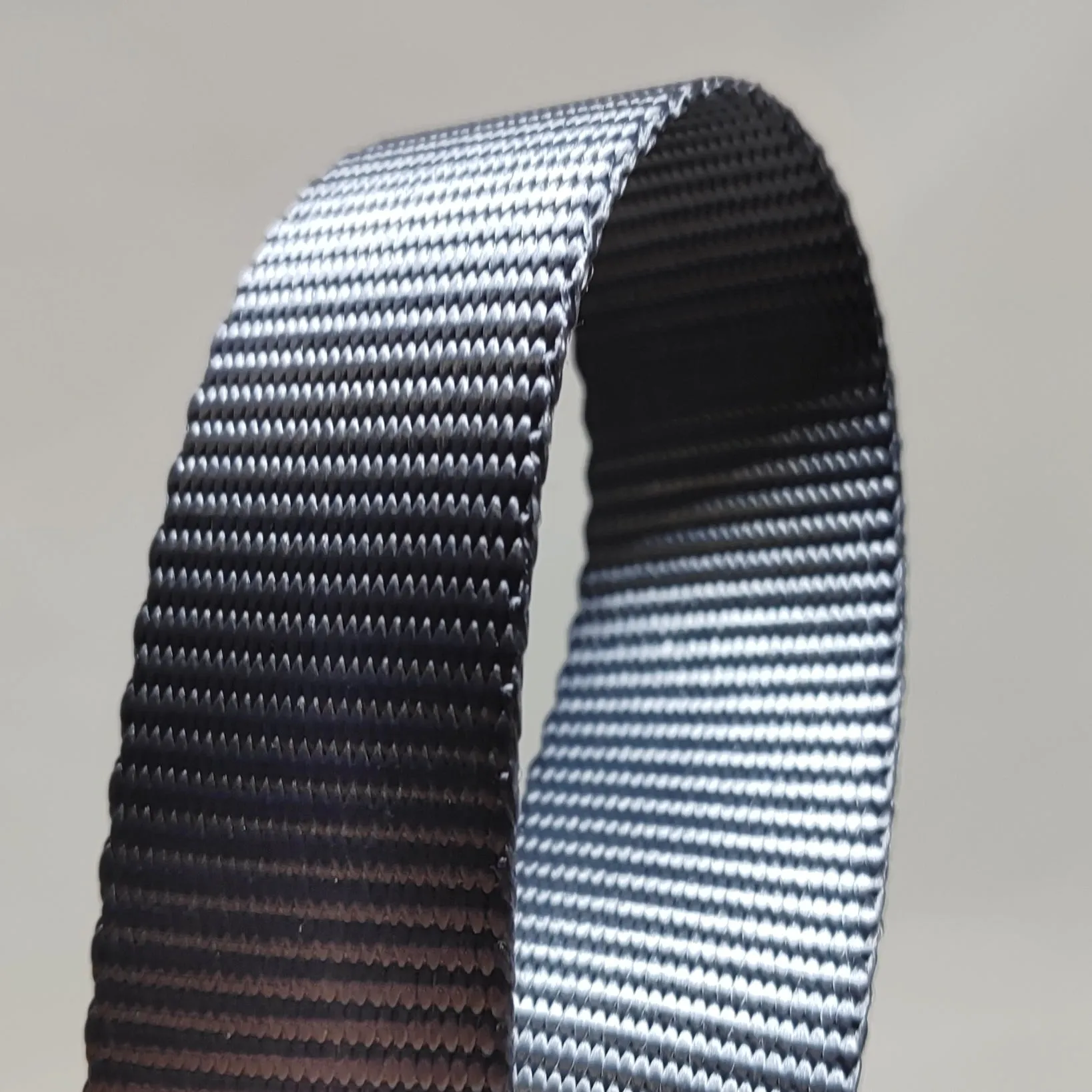 WPE25 - TRADITIONAL WEAVE POLYESTER WEBBING - 25mm